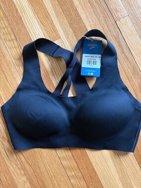 Brooks Black High-Impact Sports Bra with Crisscross Straps